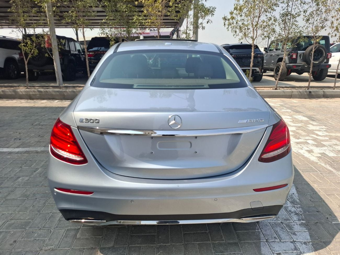 مرسيدس بنز E300 AMG