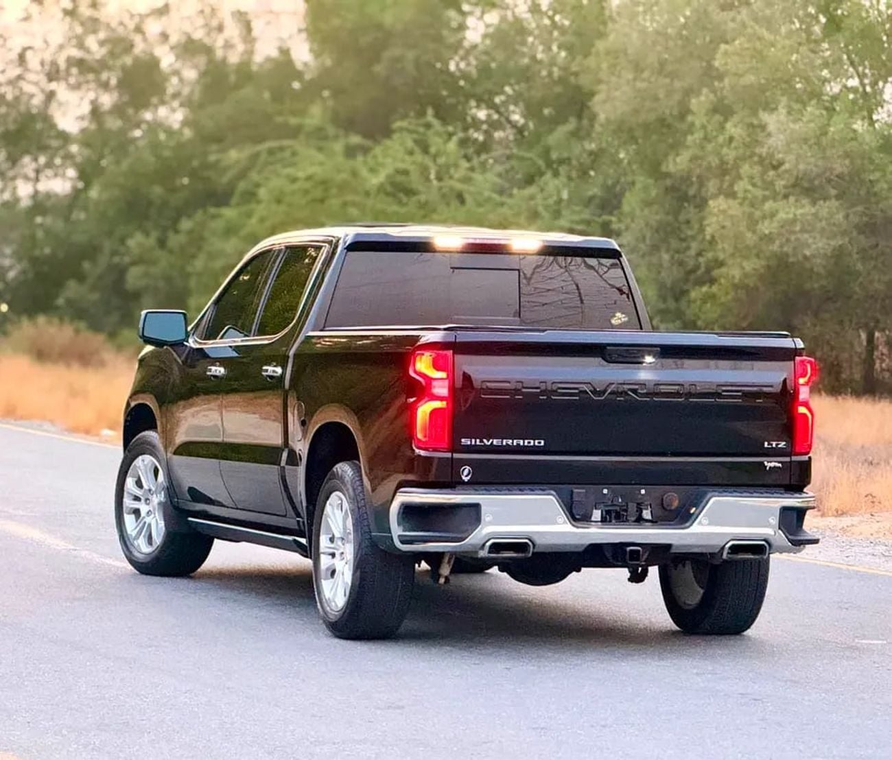 Chevrolet Silverado شيفروليه سيلفرادو LTZ موديل فل اوبشن بحالة ممتازة