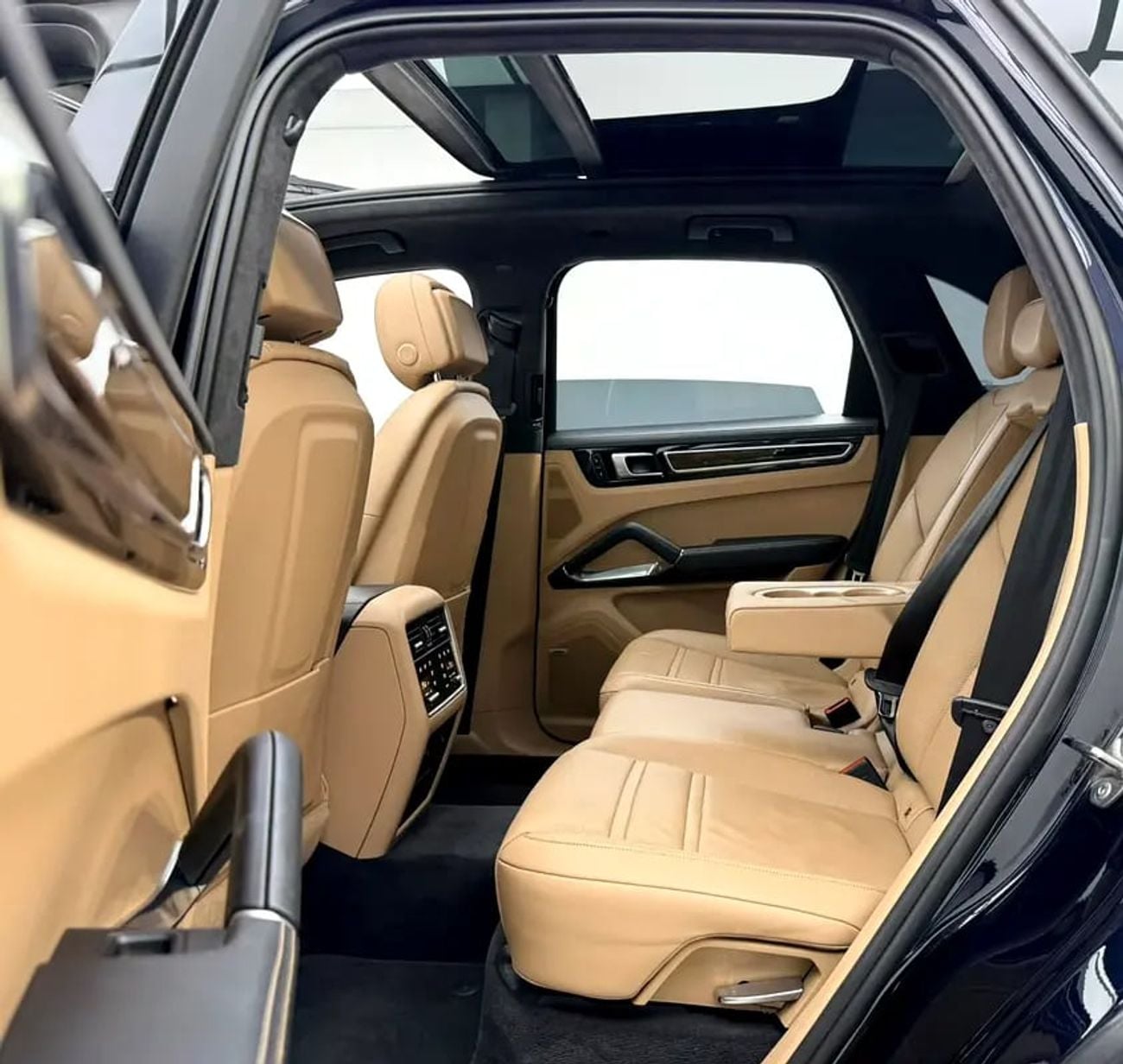 Porsche Cayenne Turbo, Full Service History, Fully Loaded, Excellent Condition, GCC
