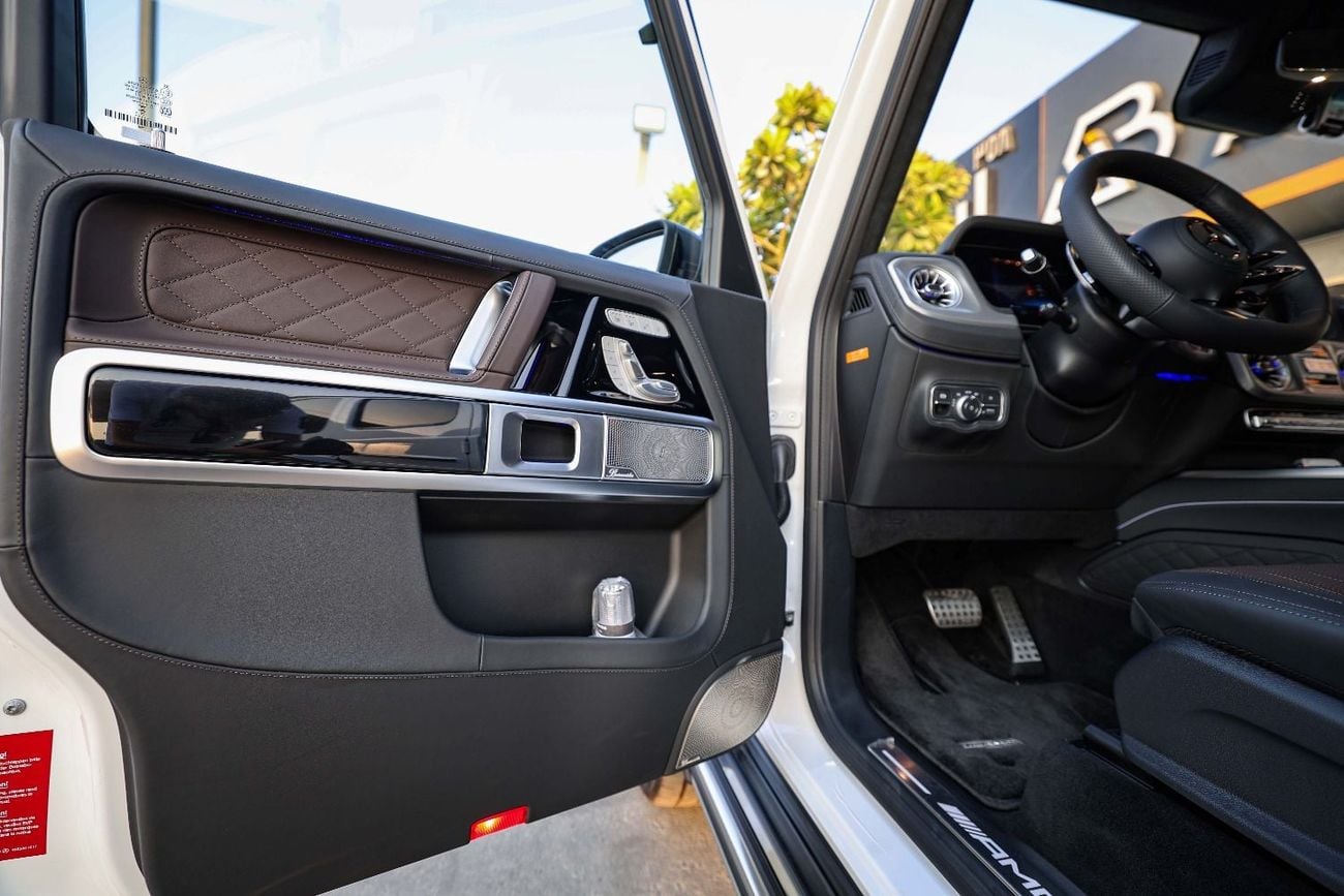 Mercedes Benz G63 AMG STANDARD Night Package