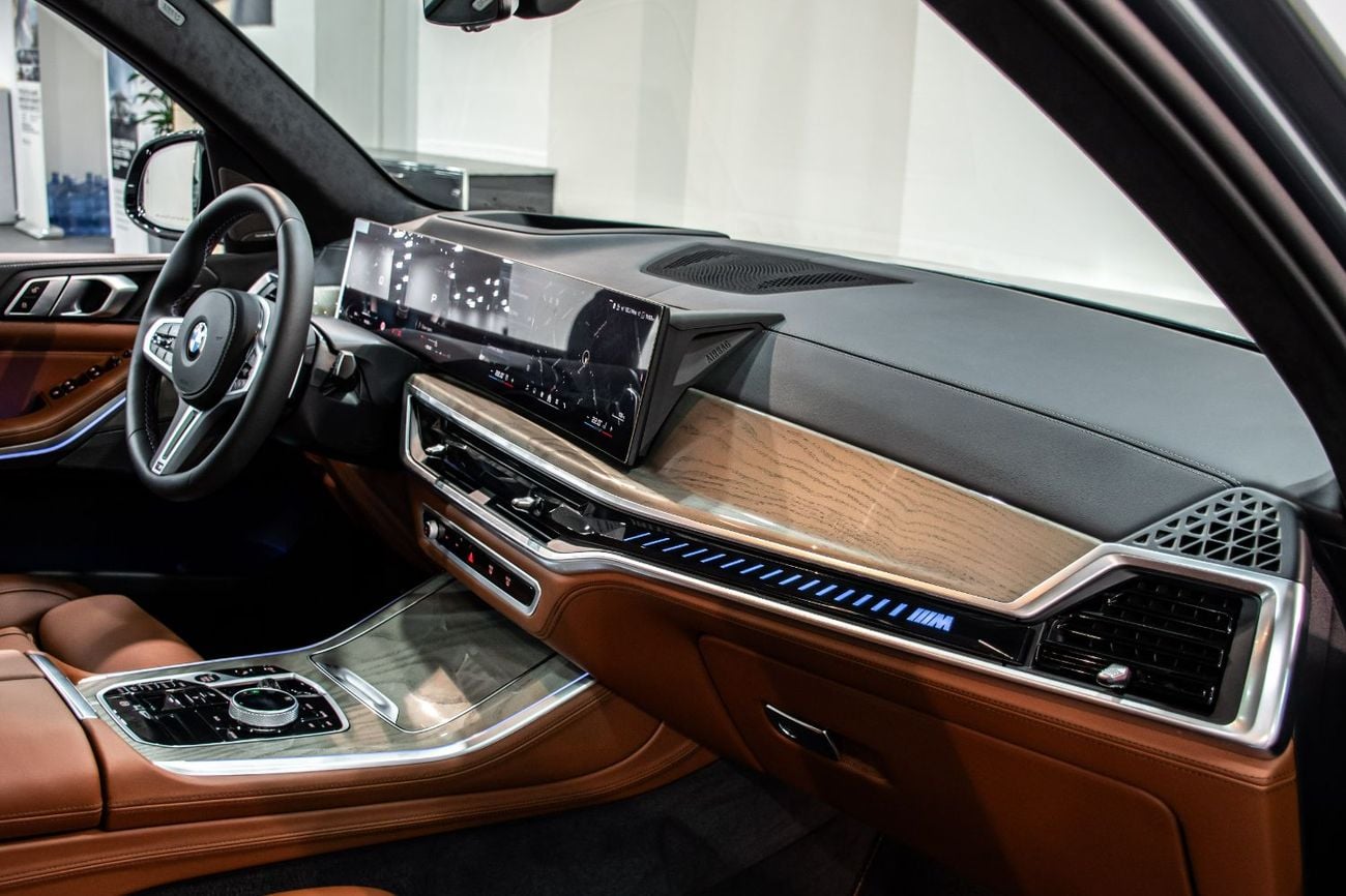 BMW X5 M60i LUXURY