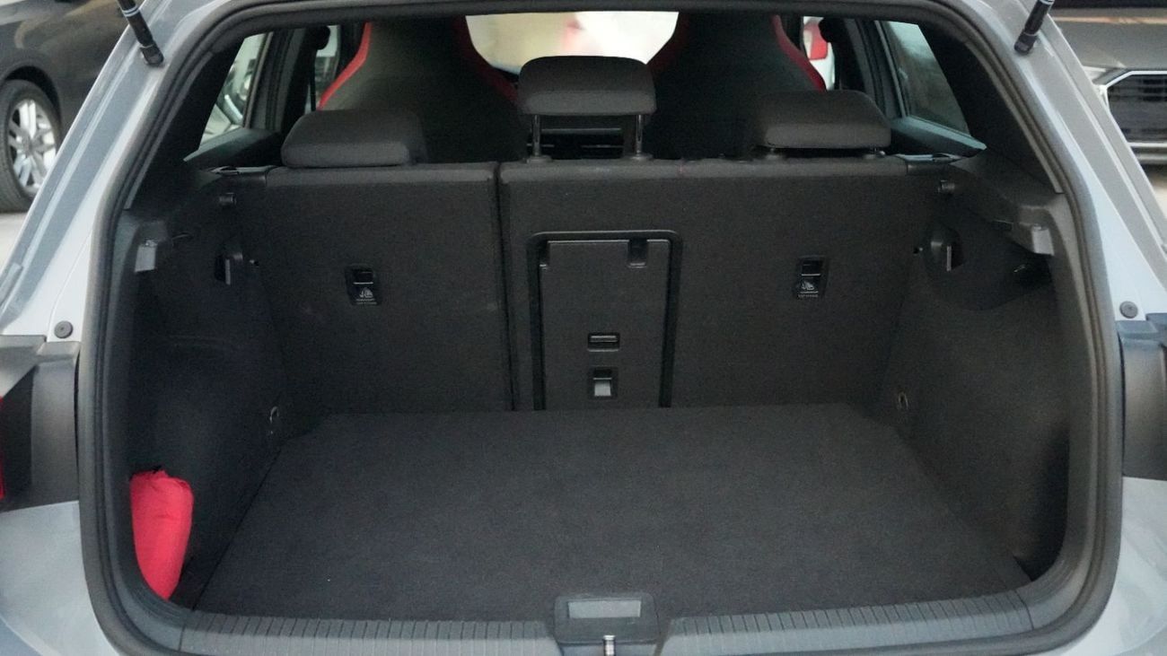 Volkswagen Golf GTI Sport 2.0T || Agency Warranty || Complete Service