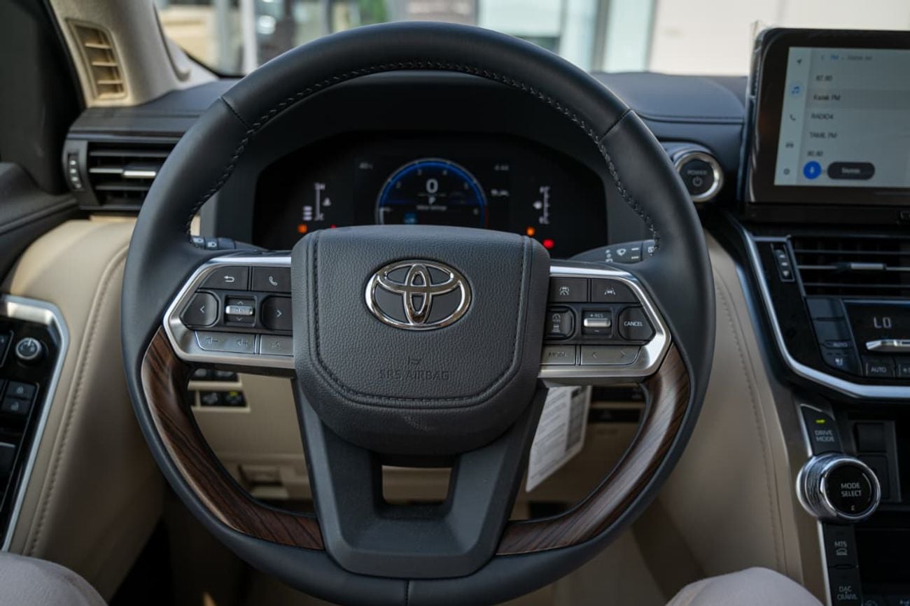 Toyota Land Cruiser GXR LC300 3.5L HEV