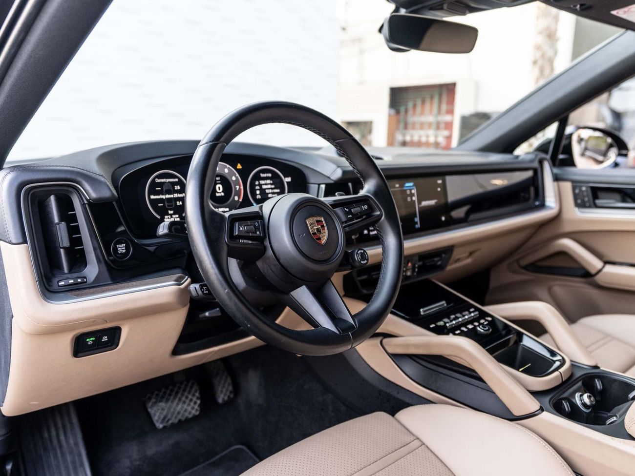 Porsche Cayenne STD (3.0L · 6 Cyl · Automatic · Petrol · SUV/Crossover · All Wheel Drive · 5 Seats · 5 Door)