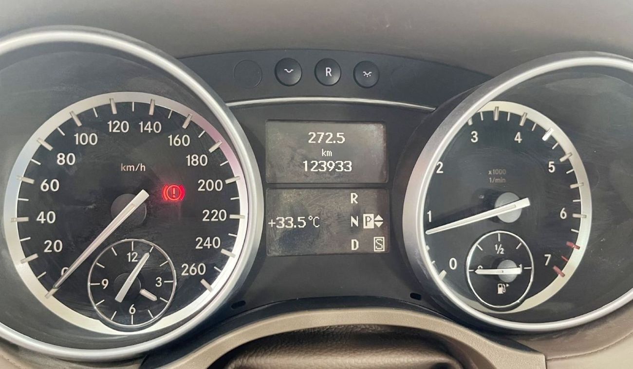 مرسيدس بنز GL 500 STANDARD 4.7L-8CYL-4 Matic - Full Option Excellent Condition GCC Specs