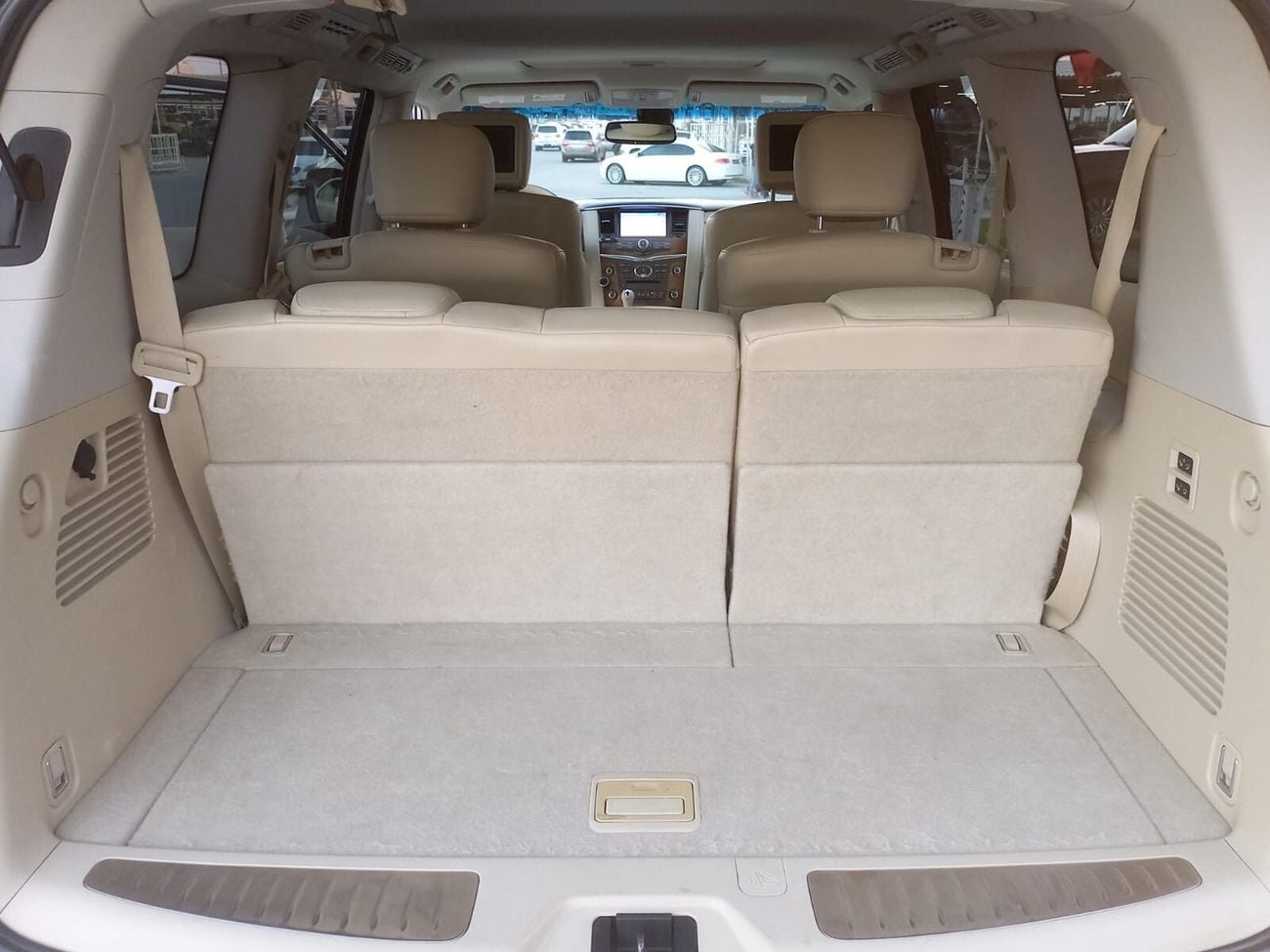 Infiniti QX80 LUXURY