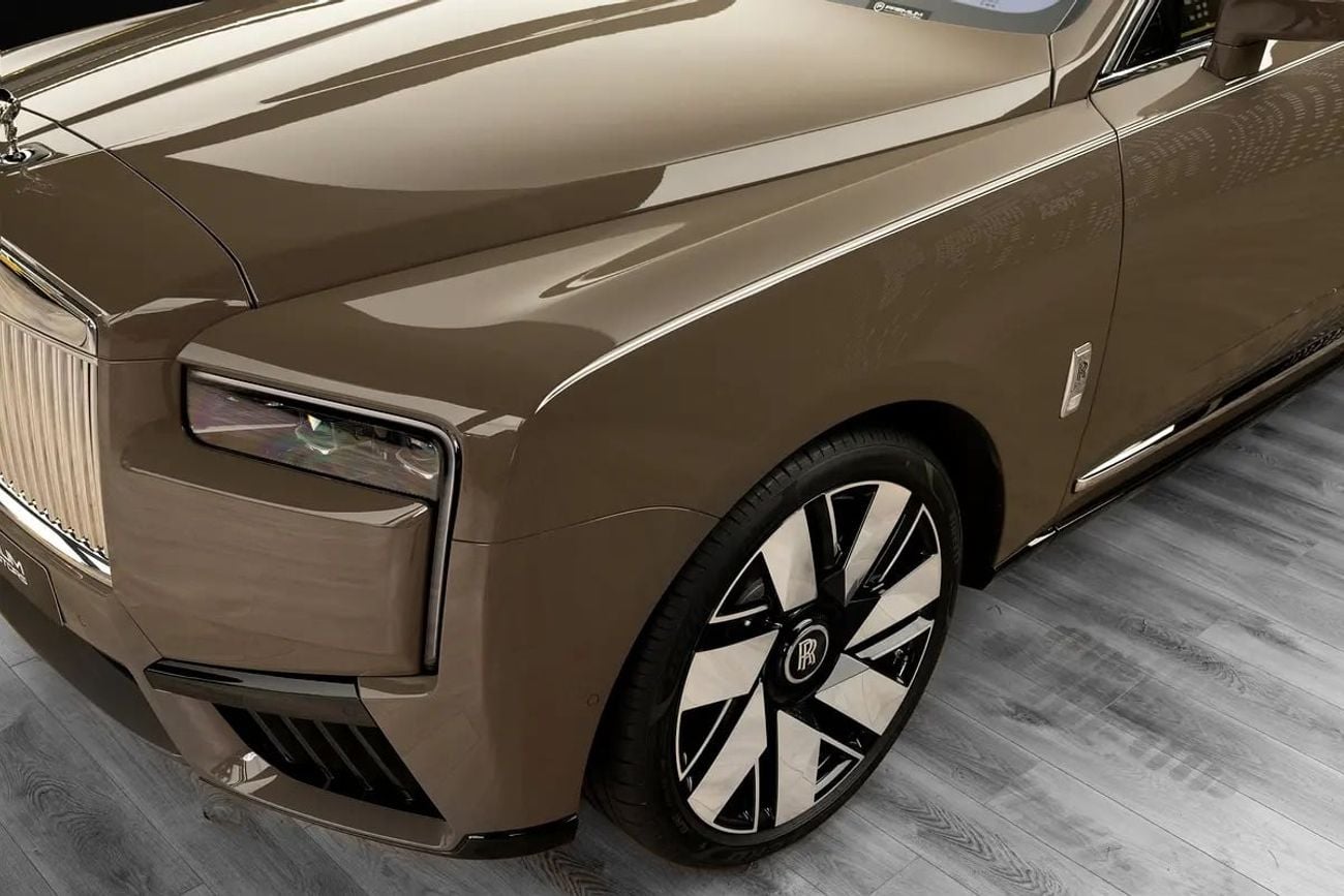 Rolls Royce Cullinan SILVER BADGE