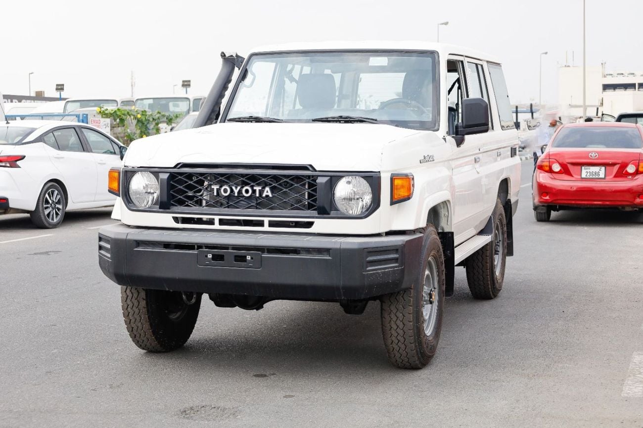 Toyota Land Cruiser 70 LC76 HARD TOP