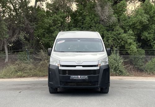 Toyota Hiace GL ACCIDENTS FREE - GCC - V6 - HIGHROOF - PERFECT CONDITION INSIDE OUT