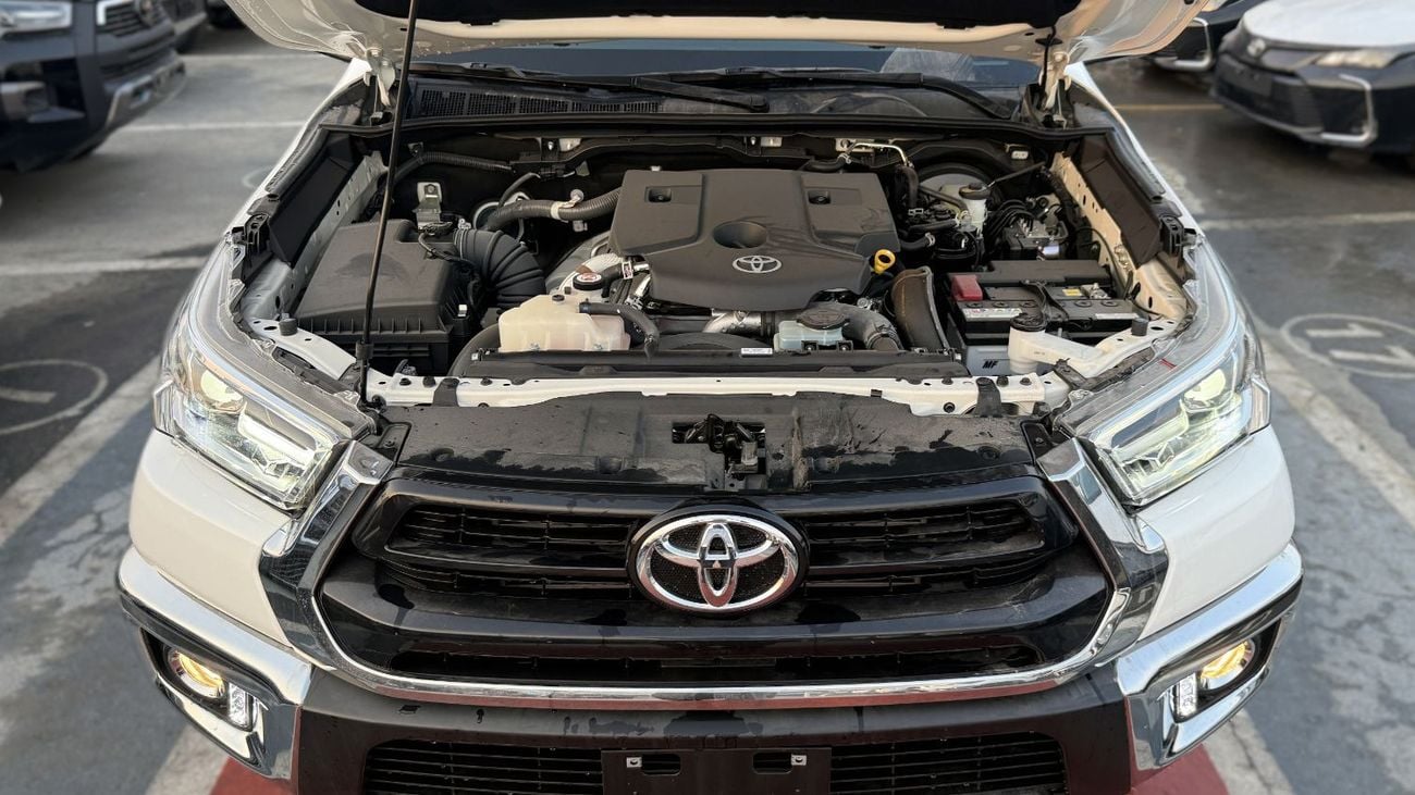 Toyota Hilux DLX 2.4L Diesel MT 2026YM