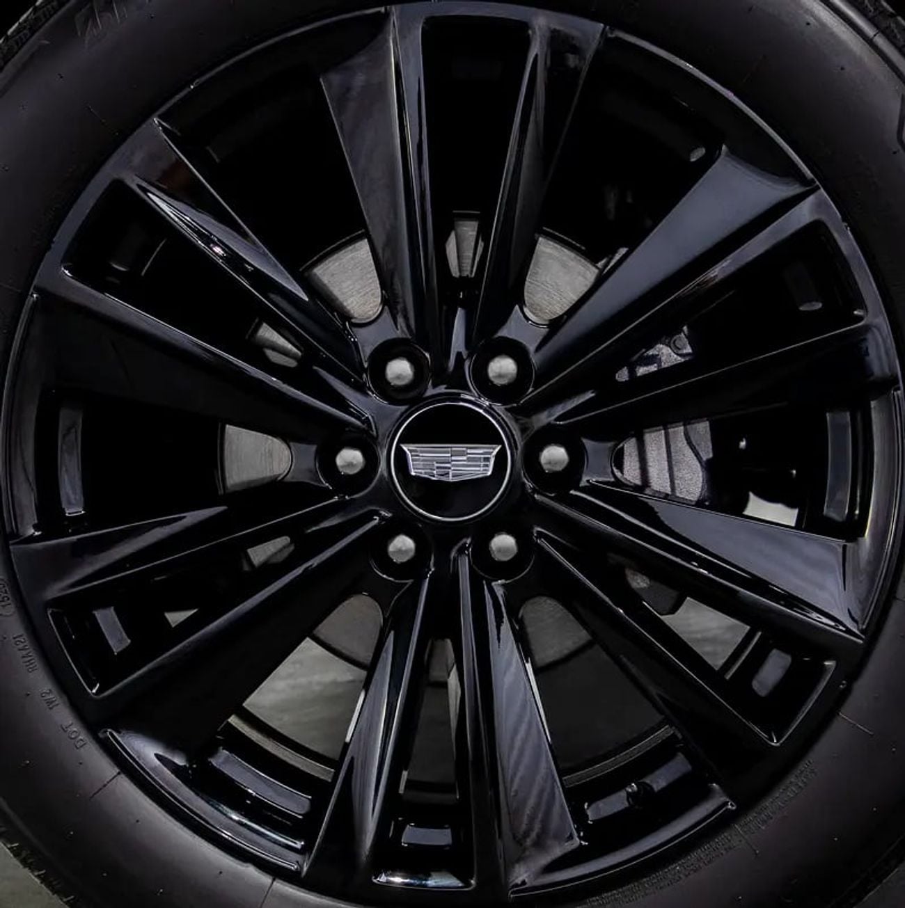 كاديلاك إسكالاد سبورت بلاتينيوم Black Edition • FDSH • Warranty + Service Contract Until • GCC