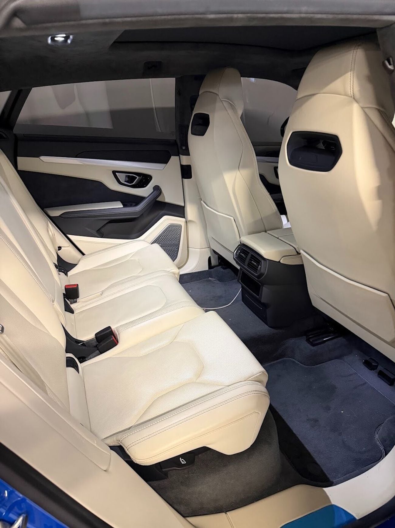 Lamborghini Urus STANDARD