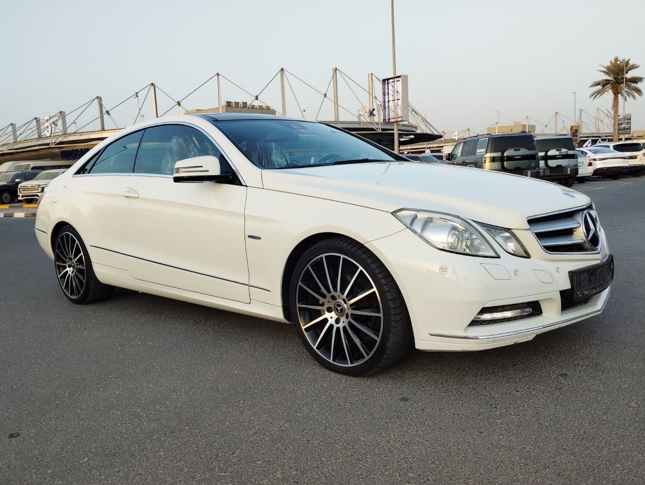 Mercedes Benz E250 STANDARD