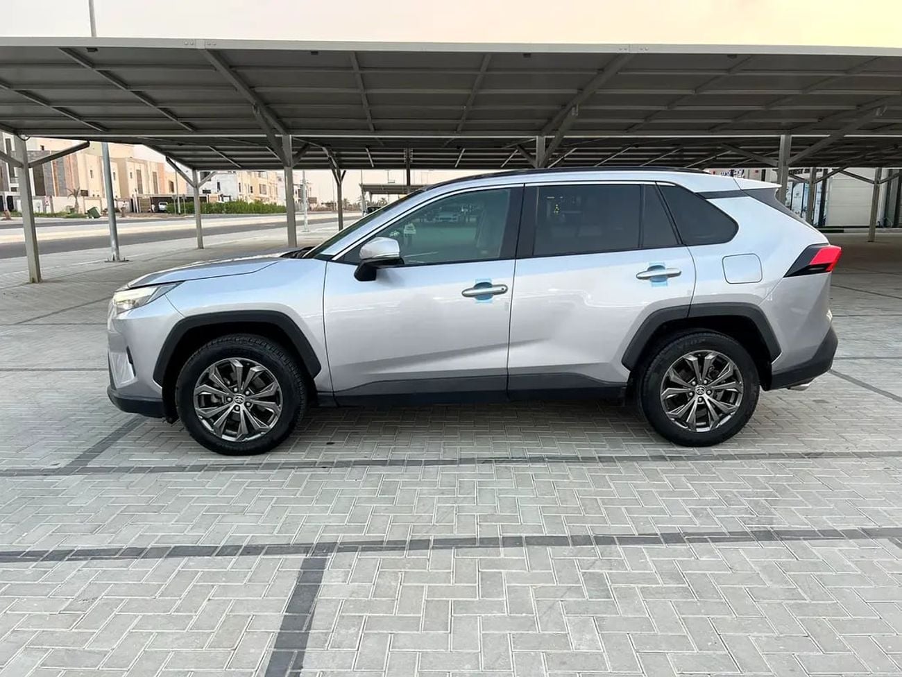 Toyota RAV4 XLE HEV RAV4 XLE Korean Specs