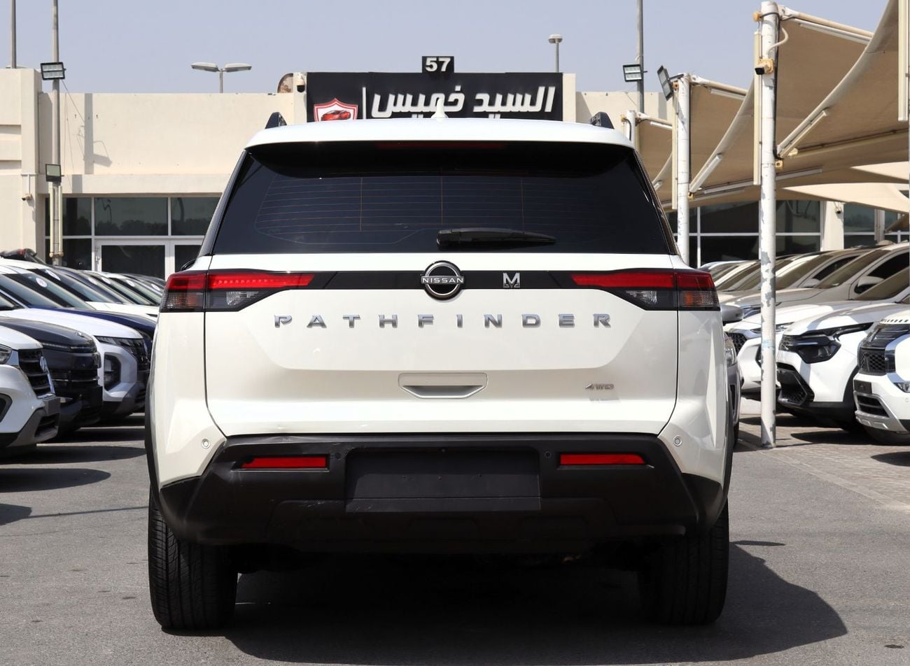 Nissan Pathfinder SV ACCIDENTS FREE - GCC- ORIGINAL PAINT - 4WD - PERFECT CONDITION INSIDE OUT