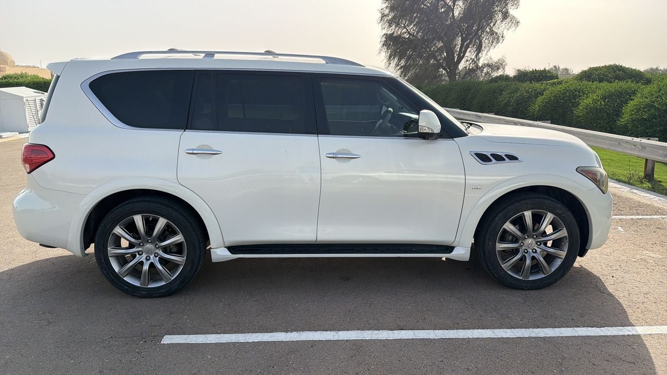 Infiniti QX80 LUXURY