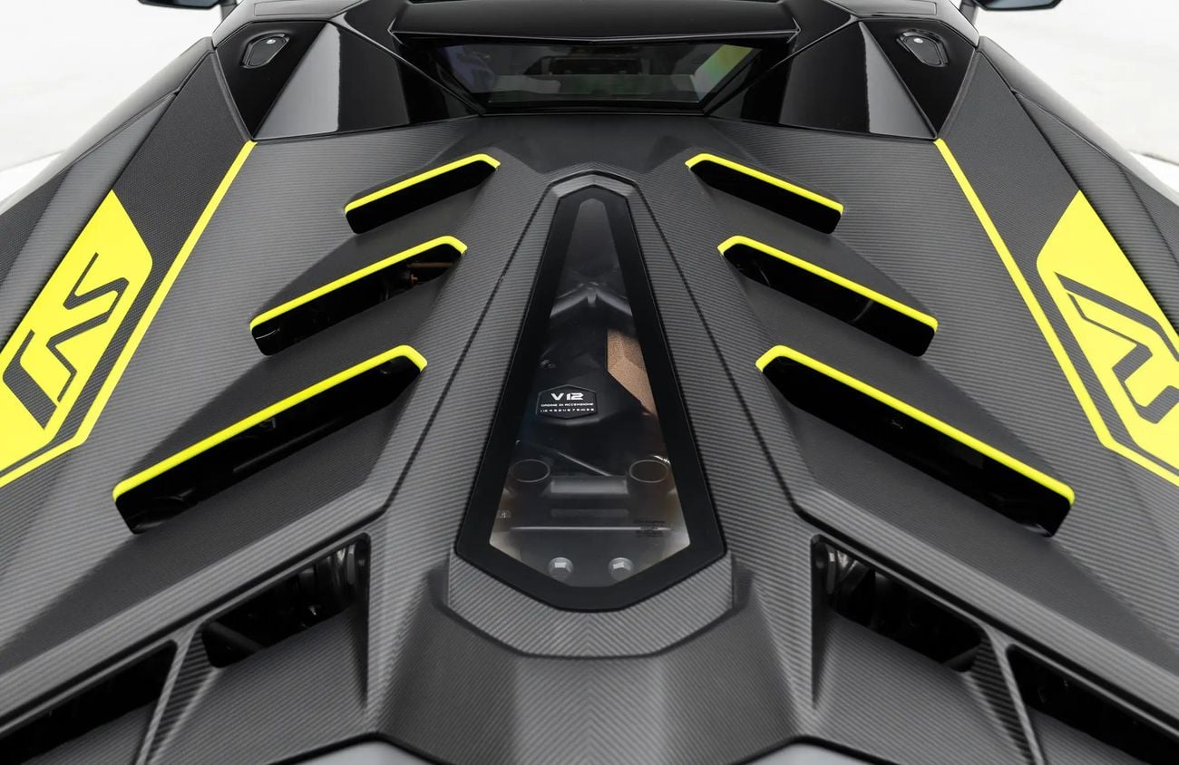 Lamborghini Aventador 6.5L V12 Naturally Aspirated Engine