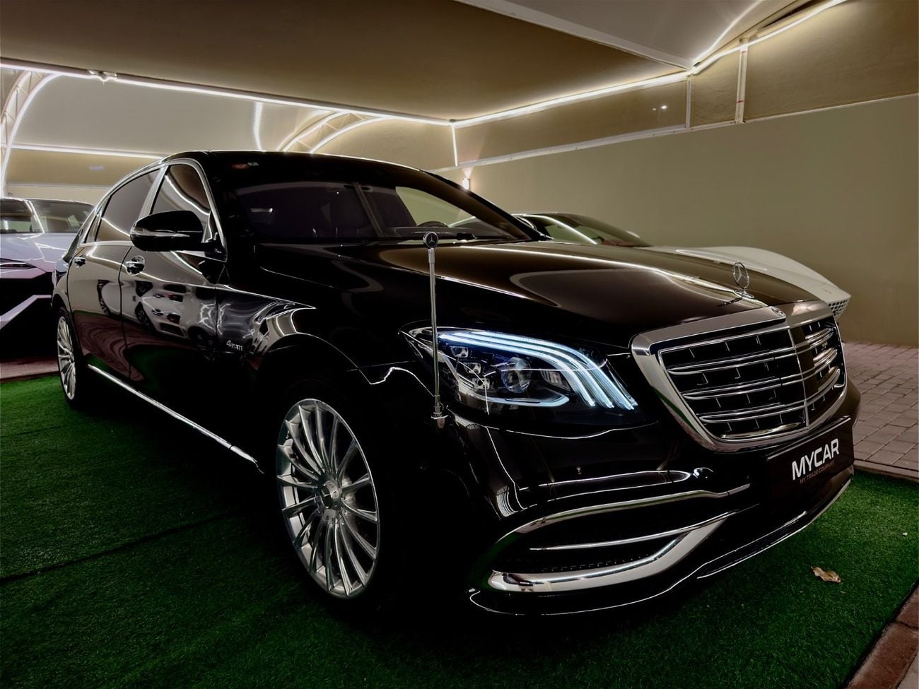 مرسيدس بنز S 560