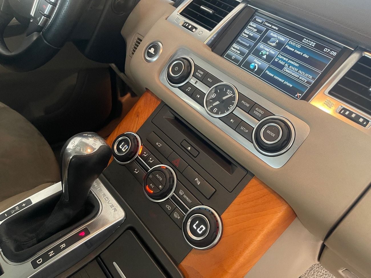 Land Rover Range Rover Sport HSE RED