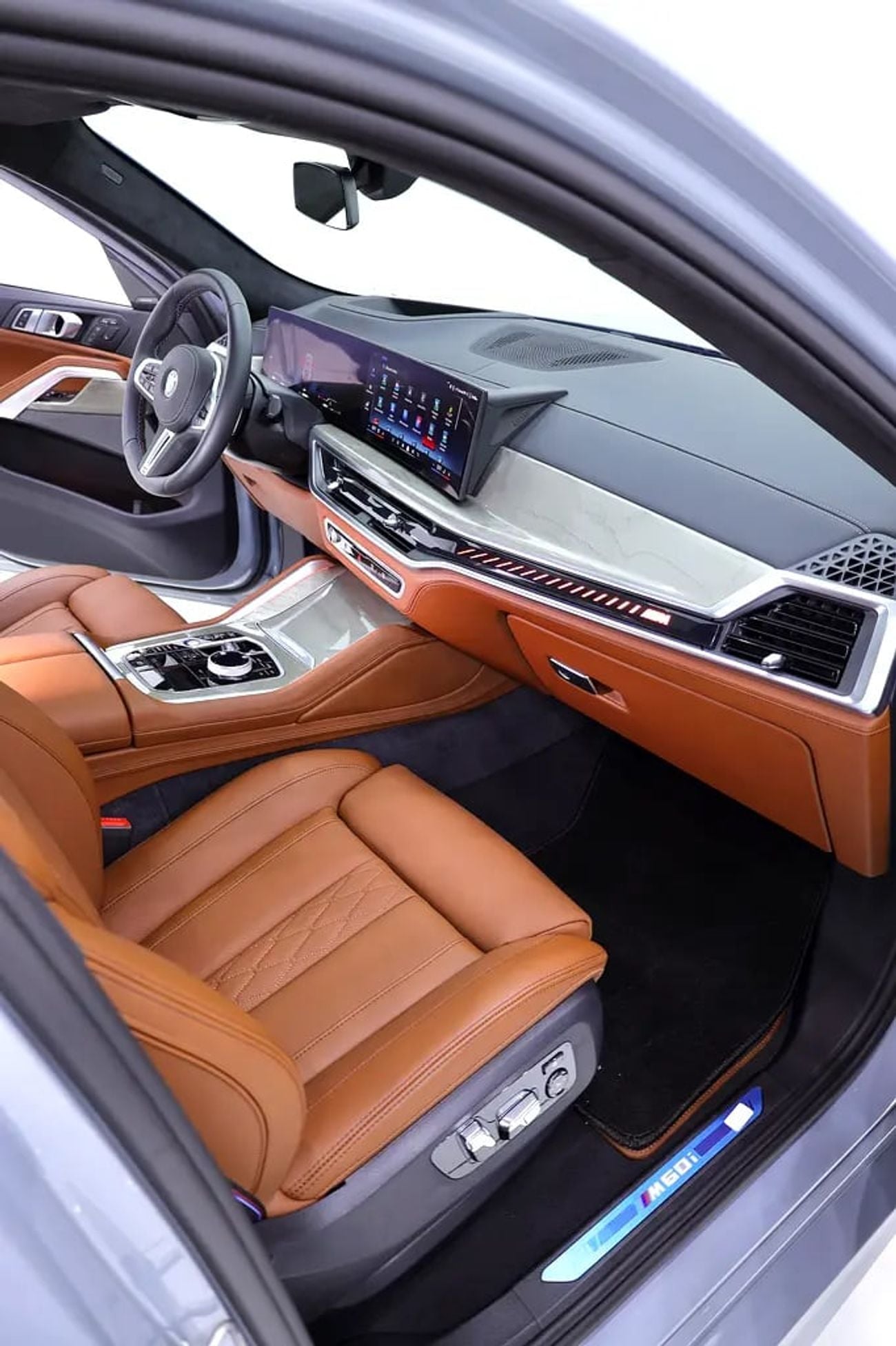 BMW X6 M60i GCC SPECIAL NARDO GRAY -CARBON PACKAGE + 5 YEARS WARRANTY + SERVICE + Brake service