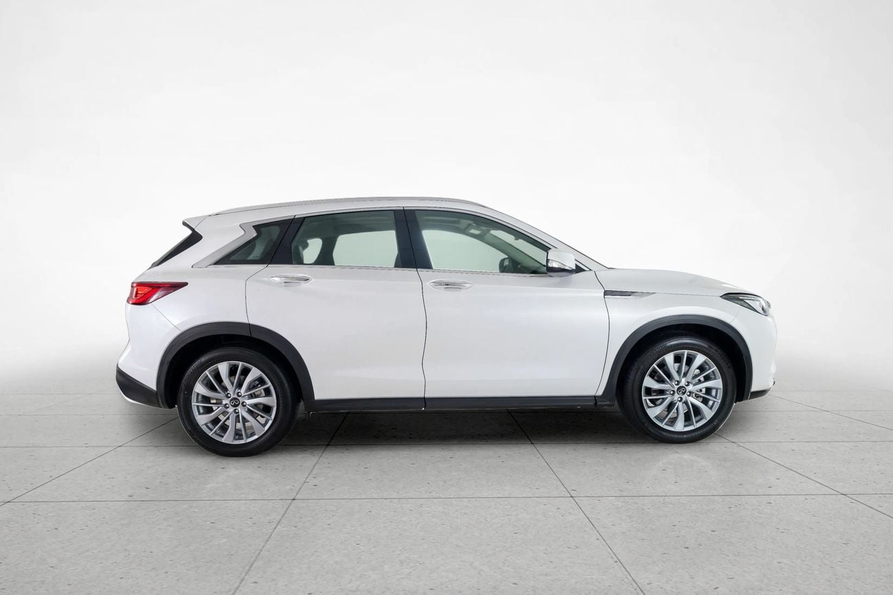 Infiniti QX50 LUXE 2.0