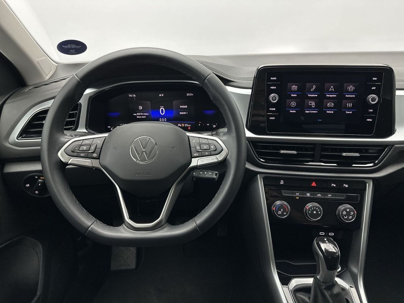 فولكس واجن T ROC LIFE 1.4L | AED 65,900 Only! | MARKET LOWEST BEST PRICE | VW Certified