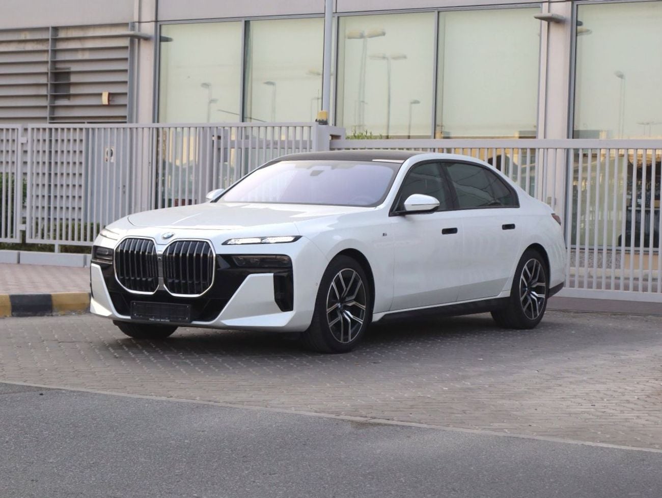 BMW 735i M SPORT