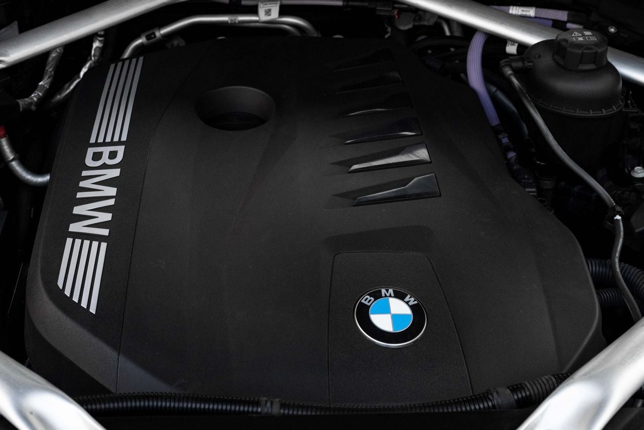 بي أم دبليو X5 XDRIVE40i EXCLUSIVE M SPORT PACKAGE X5 XDrive 40I M Sport | 5,484 P.M | 0% Downpayment | BMW X5 XDrive X40I M Sport | Warranty!
