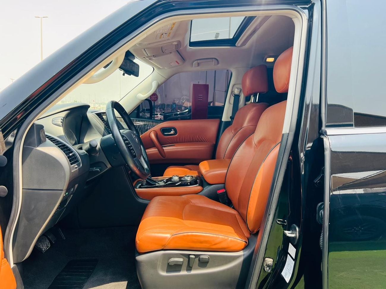 Nissan Patrol LE TITANIUM 2020.ENGINE 5.6L/V8.