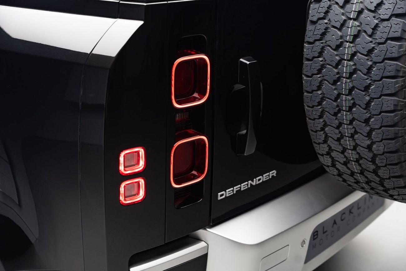 Land Rover Defender 110 SE P300 BUY NOW, PAY 2027 | THE BLACKLINE STANDARD | 2028 Al Tayer Warranty, GCC