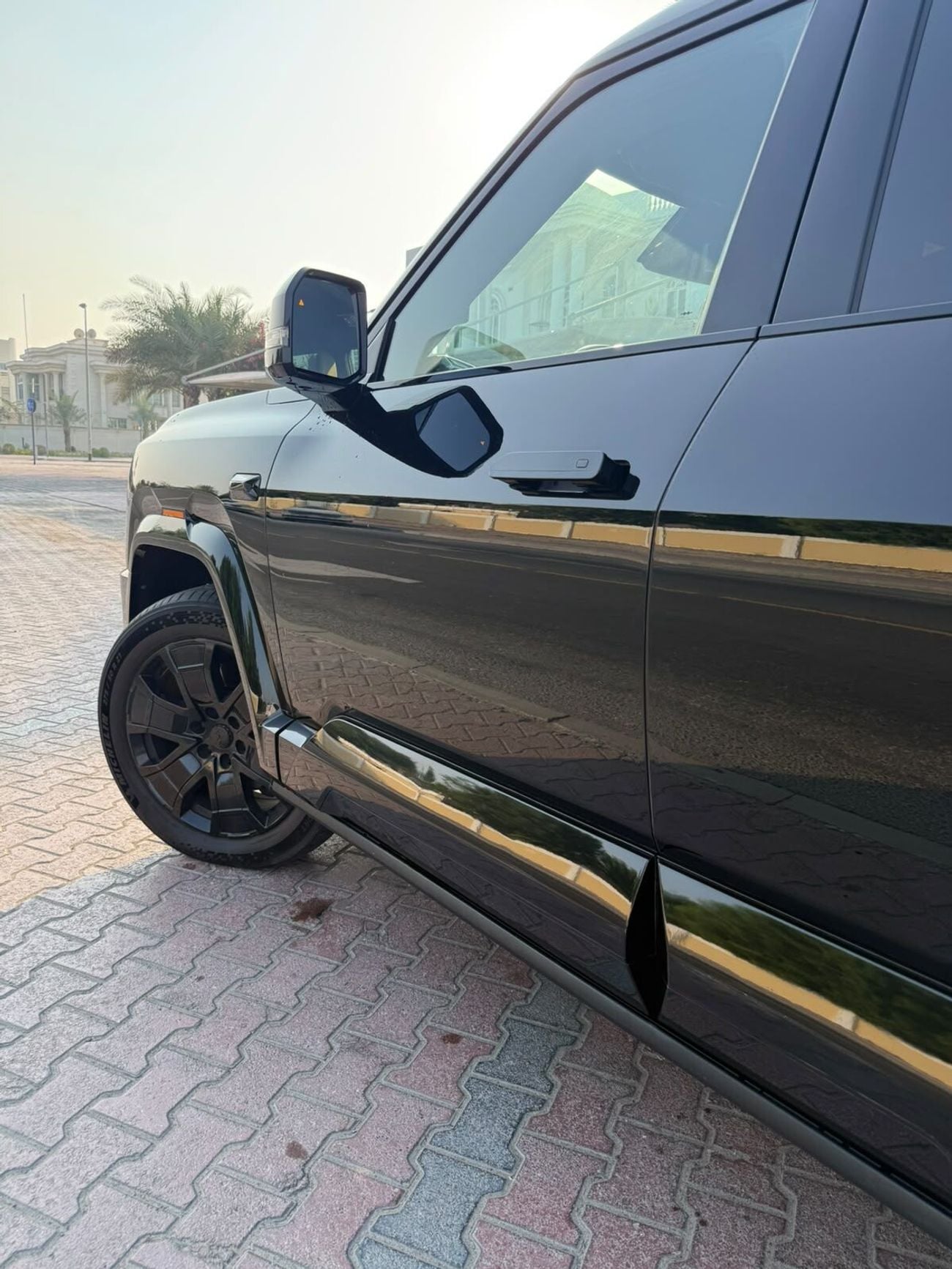 بي واي دي ليوبارد 8 Flagship