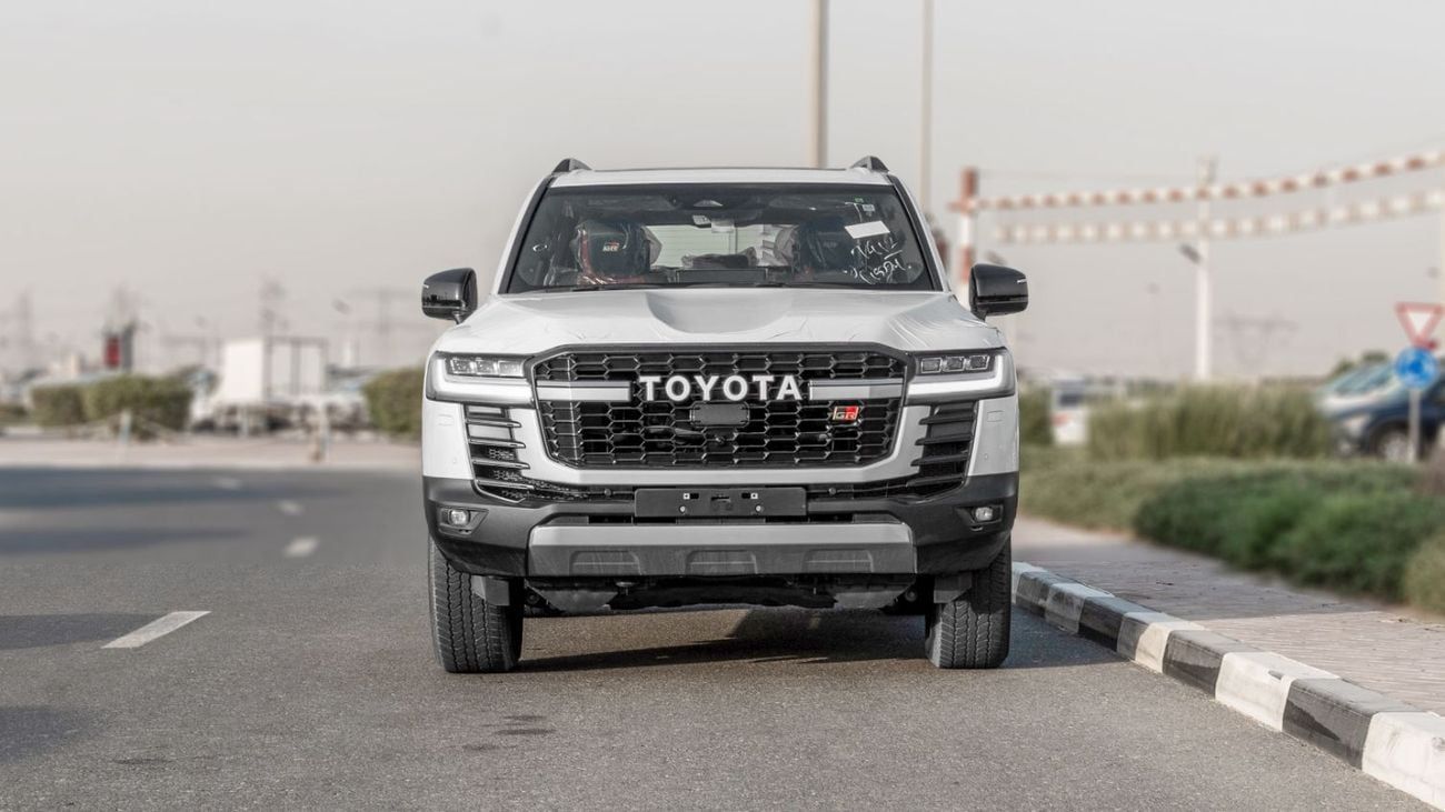 Toyota Land Cruiser GR SPORT 2026 Toyota Land Cruiser GR-Sport 3.5L AT Hybrid (White-Red)
