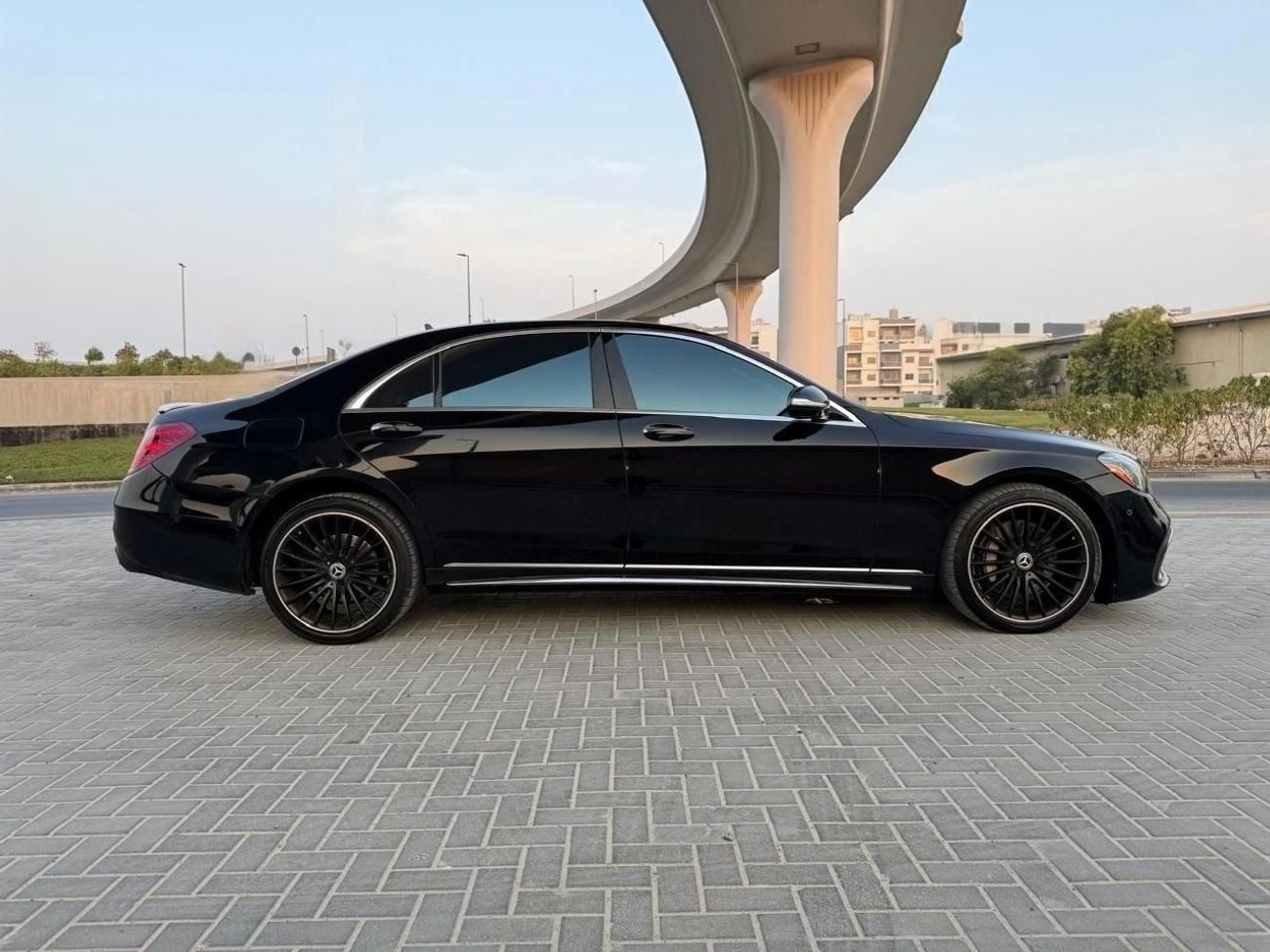 Mercedes Benz S560 L AMG