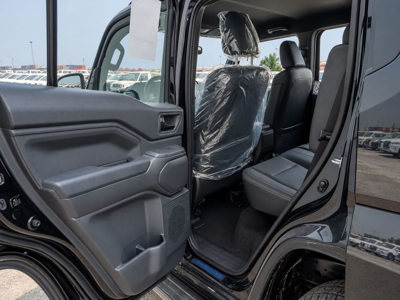 Toyota FJ Cruiser ECTAV0136 - 2027 Toyota FJ Cruiser - 2.7L Petrol Auto - Black