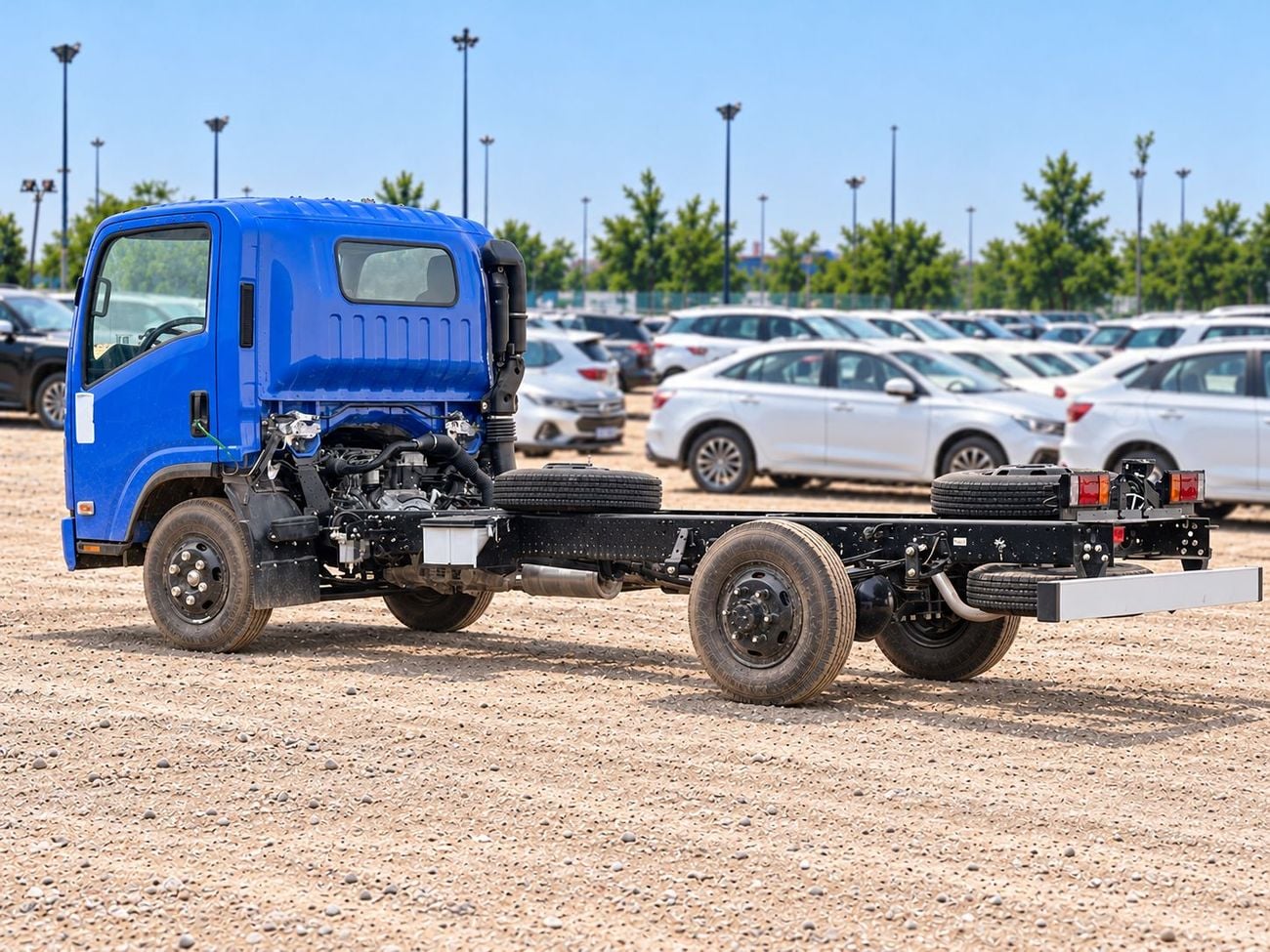 Isuzu NPR 71 - 2026 Isuzu NPR71 - Single Cab Chassis Truck - 4.6L Diesel Manual Blue