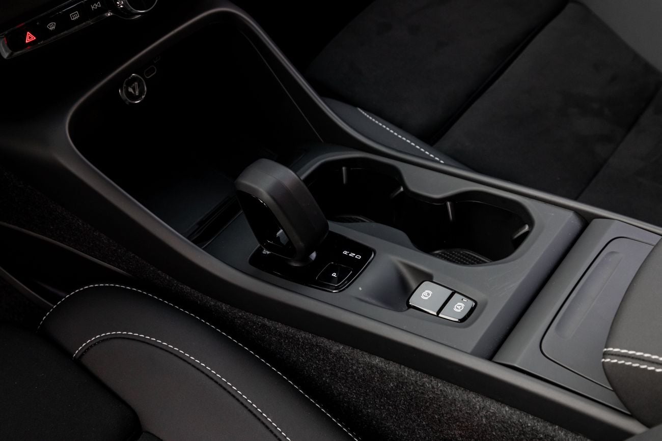فولفو XC 40 CORE | 2,253 P.M | 0% Downpayment | VOLVO WARRANTY!