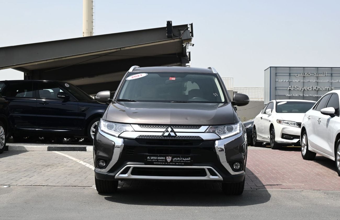ميتسوبيشي آوتلاندر GLX ميتسوبيشي أوتلاندر 2021 خليجي 5 SEATS بحالة ممتازة من الداخل والخارج