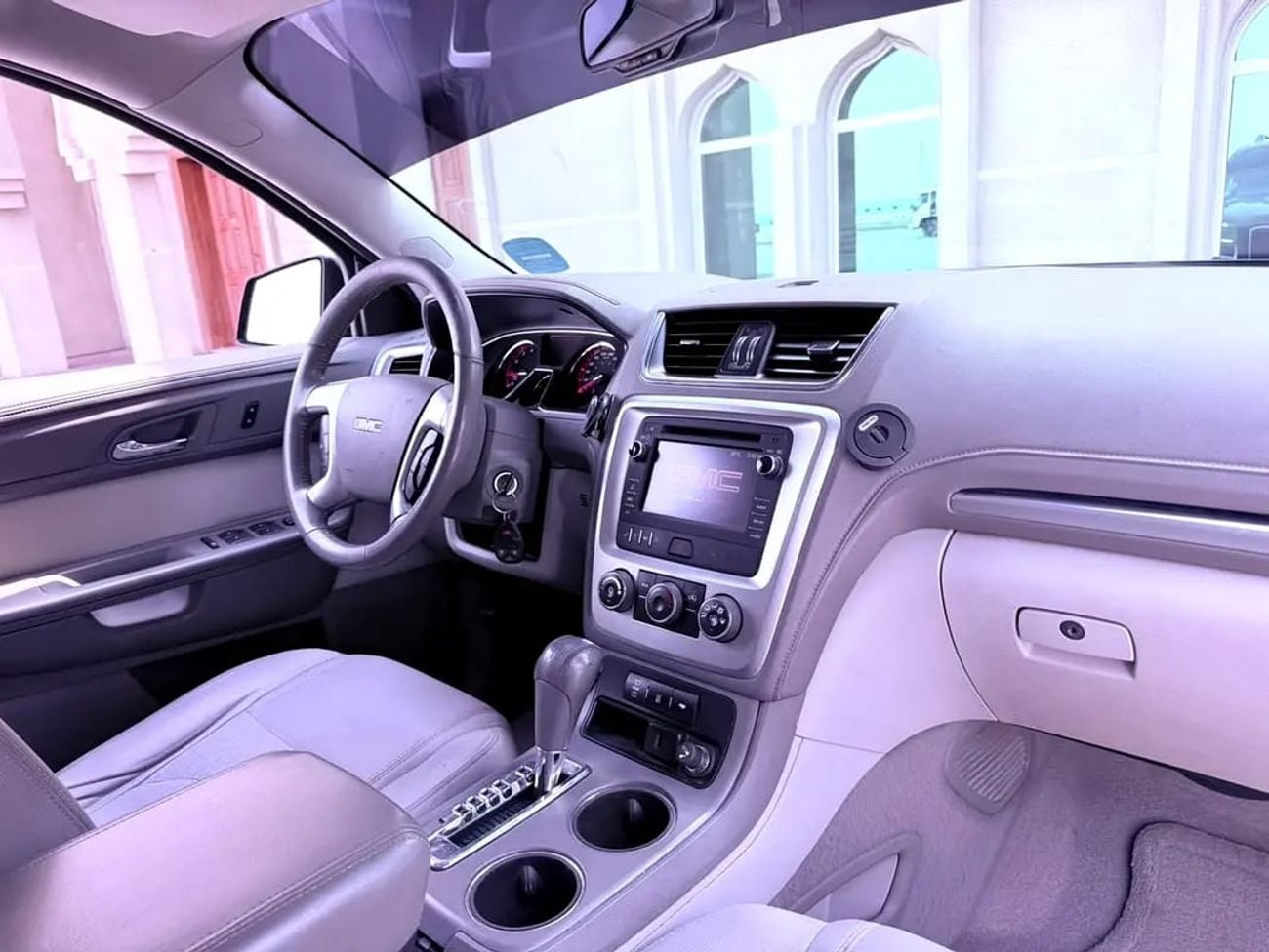 GMC Acadia GCC Specs - Reliable & Spacious Family SUV