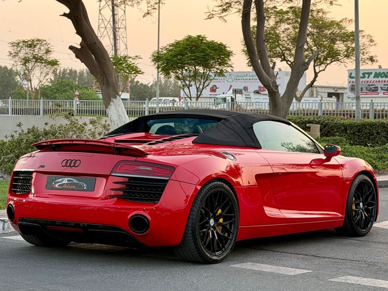 Audi R8 Spyder FSI Audi R8 Spyder 2016 GCC Specs V8 Convertible in Perfect Conditions