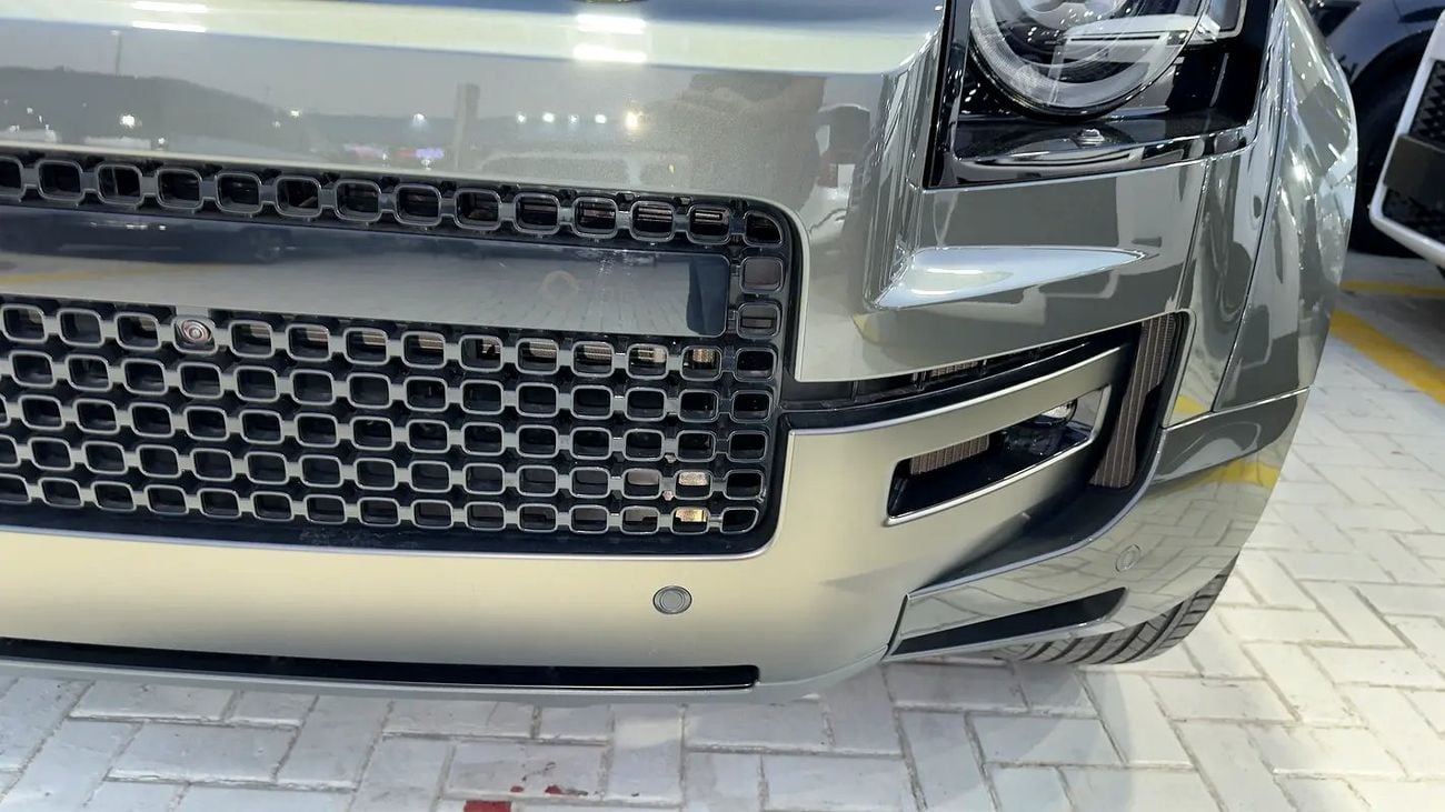 لاند روفر ديفندر 110 Octa Edition One P635 - European Specs