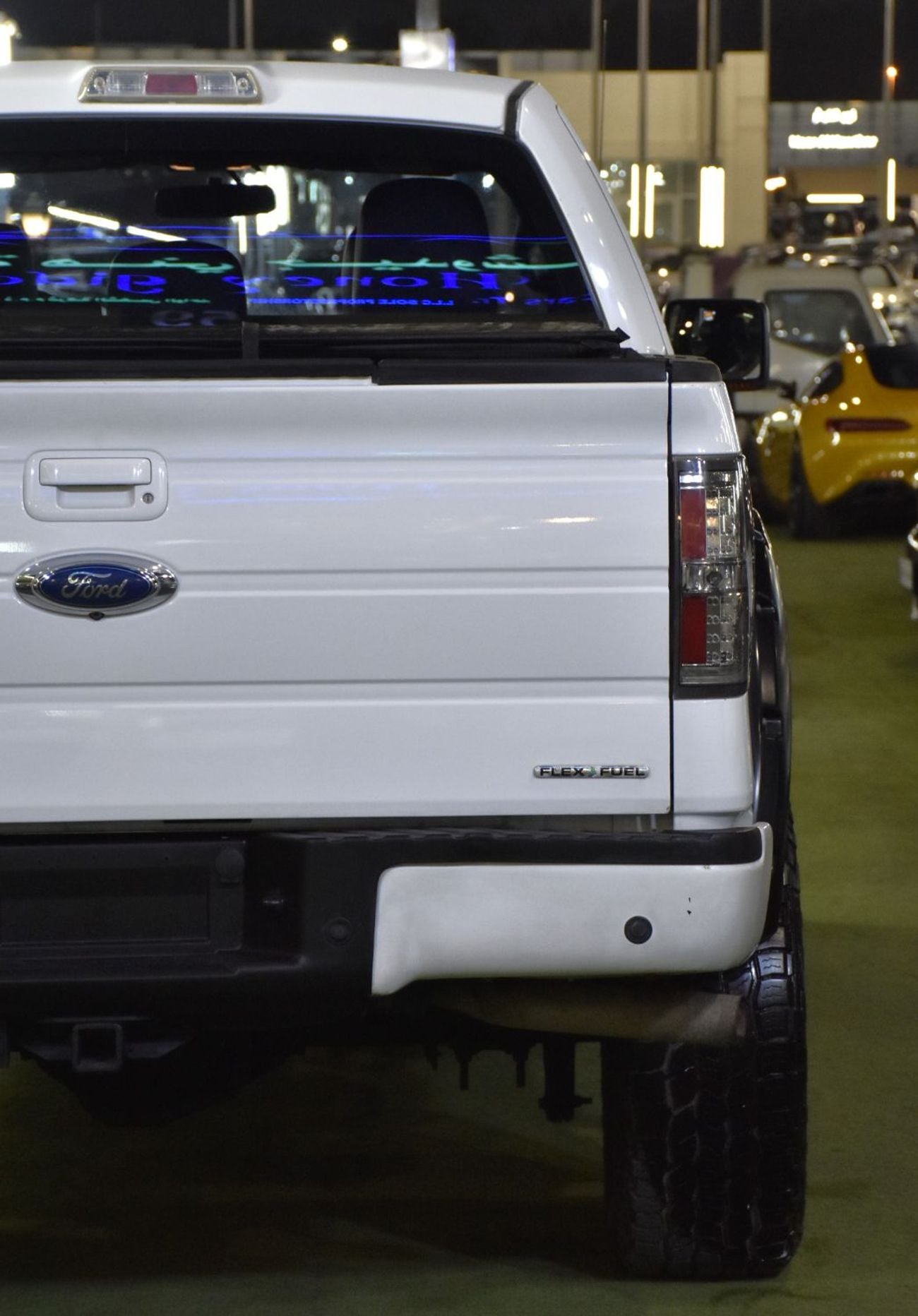 Ford F-150 FX4 SUPER CAB BLACK ALY EXCELLENT DEAL for our Ford F150 FX4 ( 2012 Model ) in White Color GCC Specs