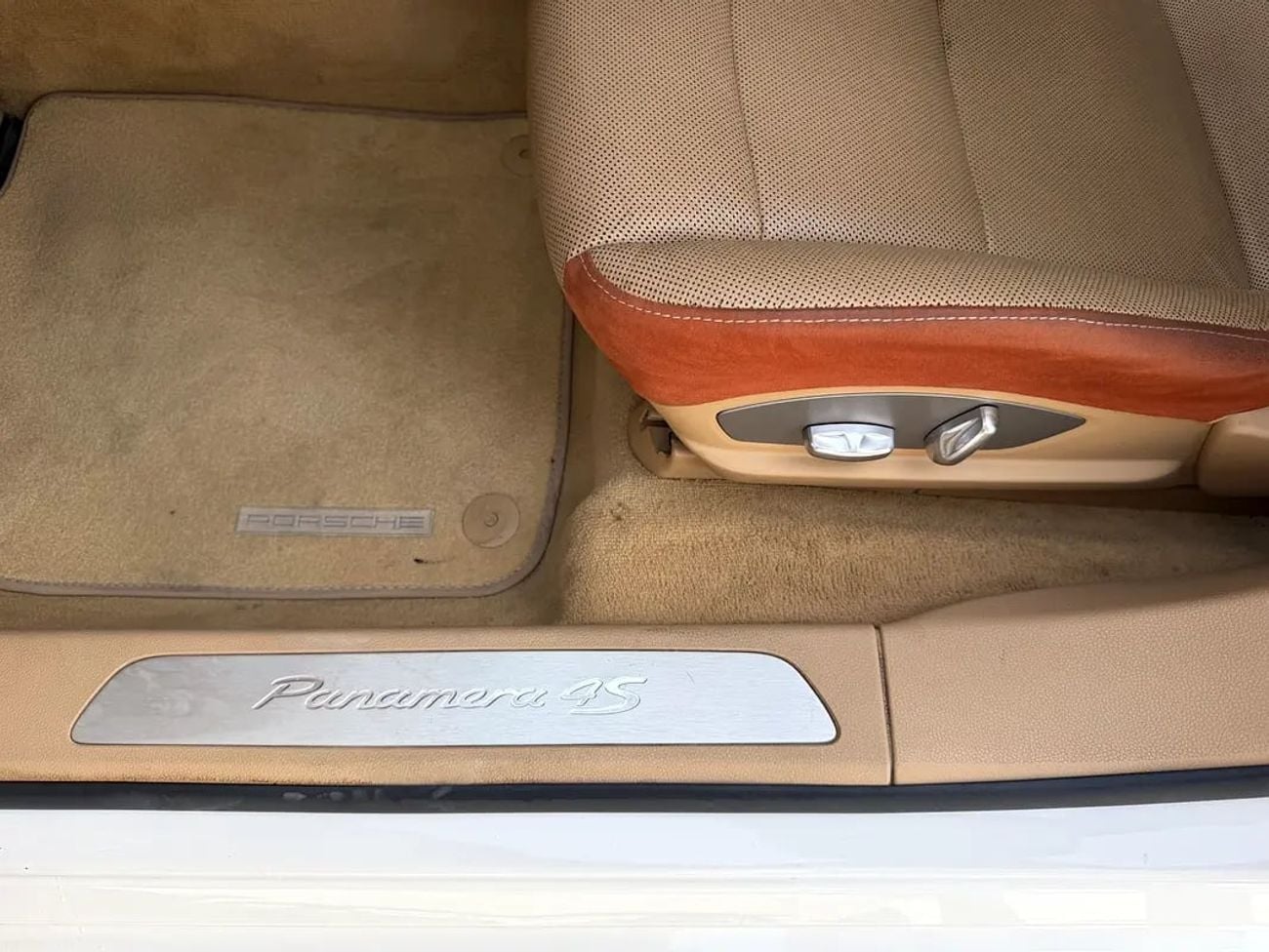 Porsche Panamera 4S GCC