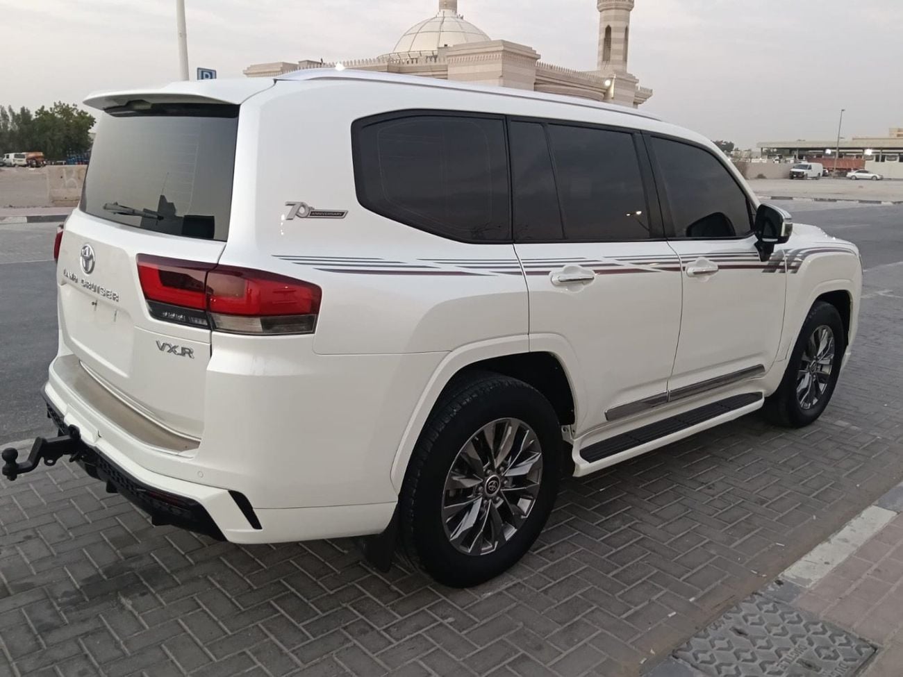 Toyota Land Cruiser VXR Twin Turbo 3.3L Diesel model 2022 Very neat and clean Title