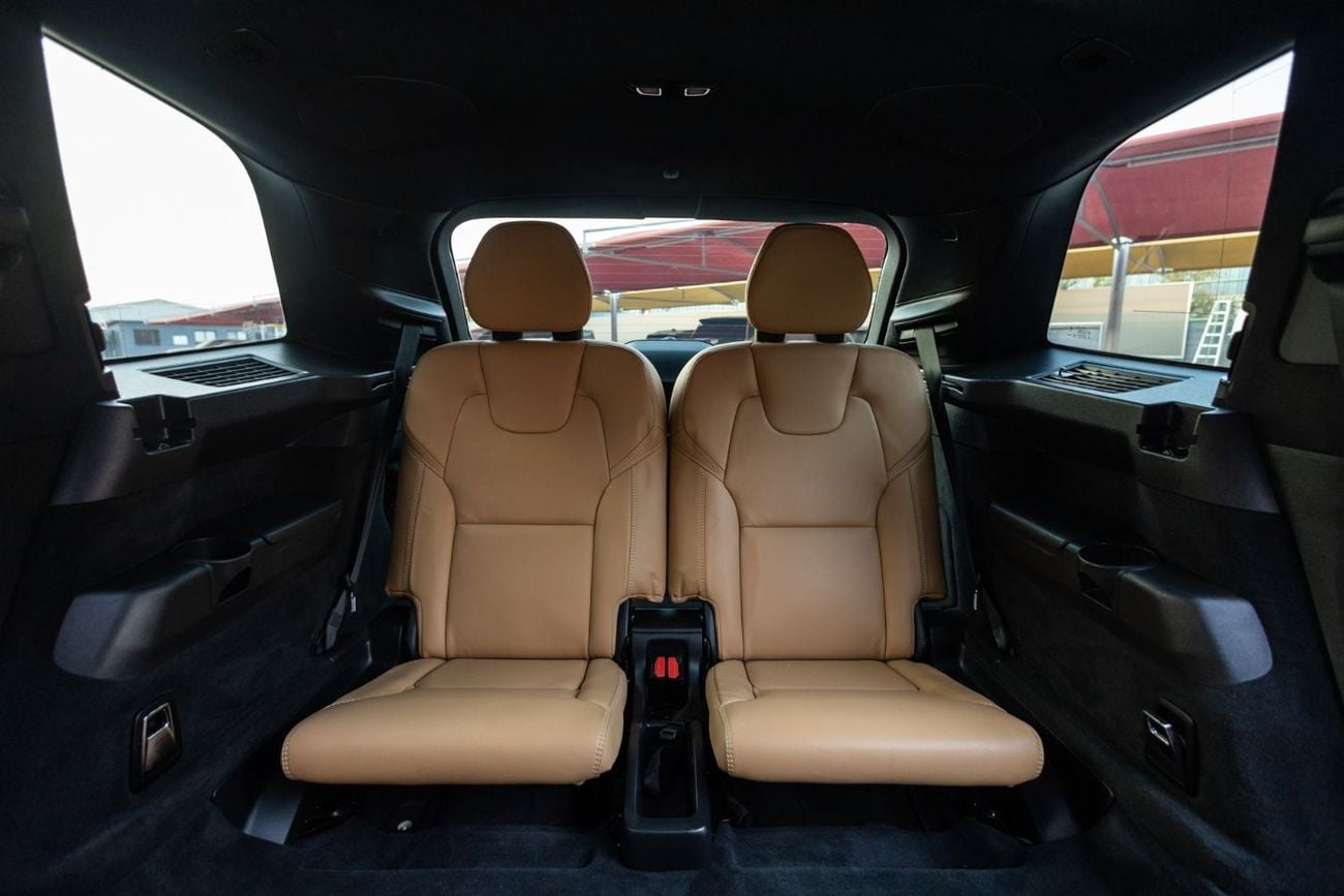 فولفو XC 90 ULTIMATE BRIGHT فولفو XC90 B6 ألتيميت برايت 2024 خليجية | ضمان الوكالة | عقد صيانة
