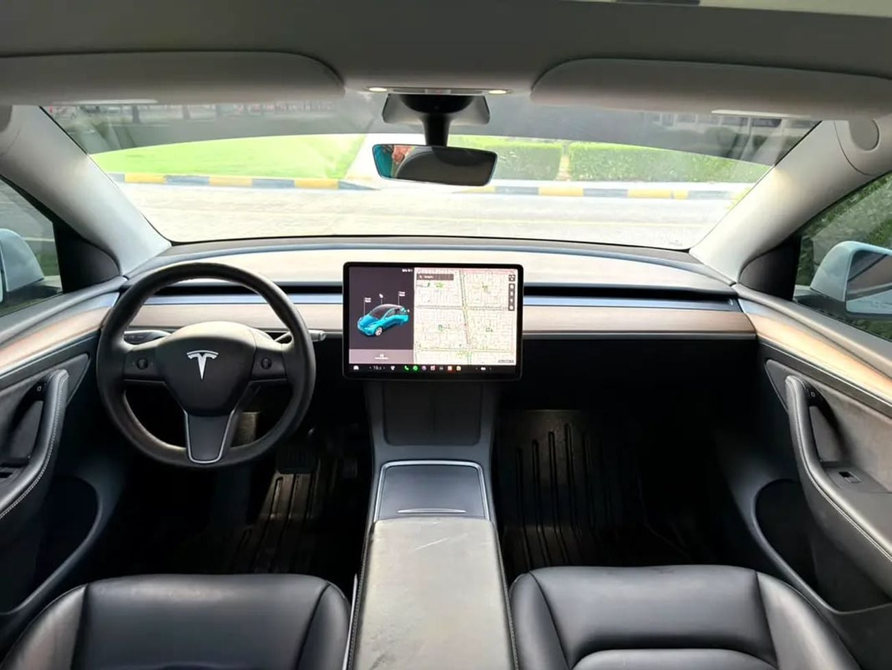 Tesla Model Y LONG RANGE - American Specs ADNOC PASS Cetficate