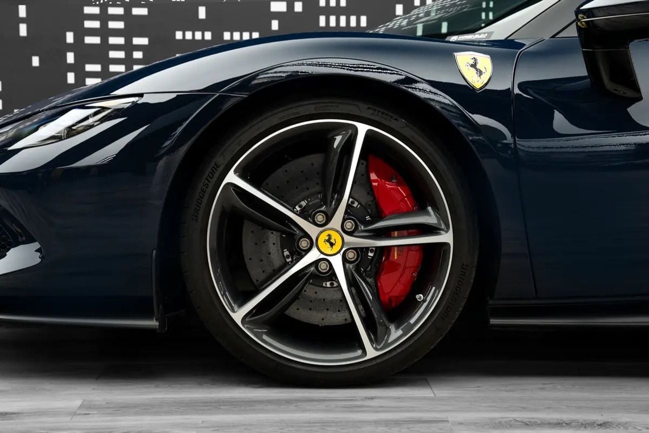 فيراري 296 GTB GTB | باقة الخدمات (الطاير (