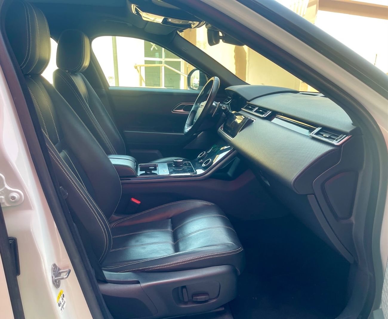 Land Rover Range Rover Velar R-DYNAMIC SE P250 4 cylinder