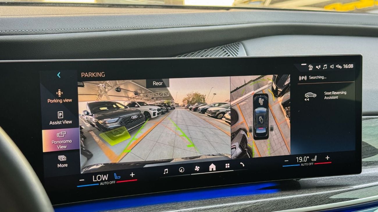 بي أم دبليو 740i إم سبورت 2023 GCC Agency Warranty Full Service History 3.0L Twin Turbo V6