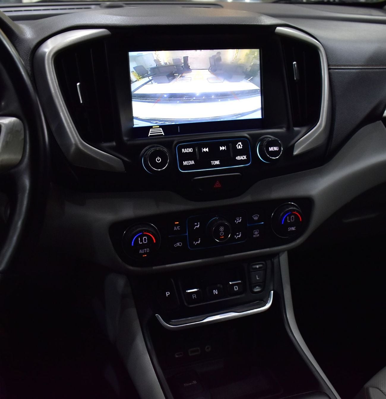 جي أم سي تيرين SLE NAV/PWR TAILGATE EXCELLENT DEAL for our GMC Terrain SLT AWD ( 2018 Model ) in Grey Color American Specs
