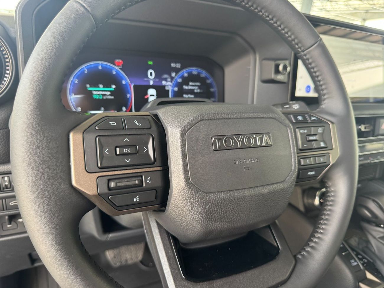 Toyota Prado PREMIUM 2026 TOYOTA PRADO HYBRID 2.4T **EXPORT ONLY**التصدير فقط خارج الخليج***